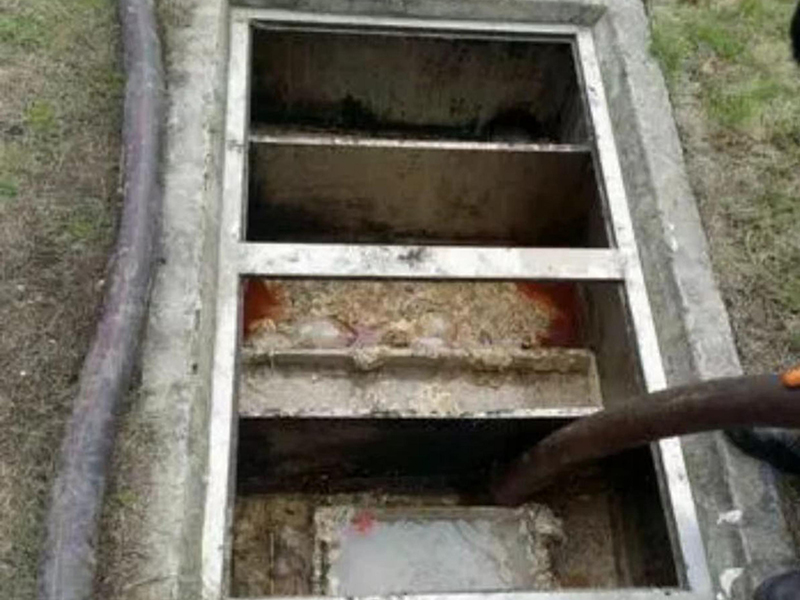 皂市镇隔油池清理